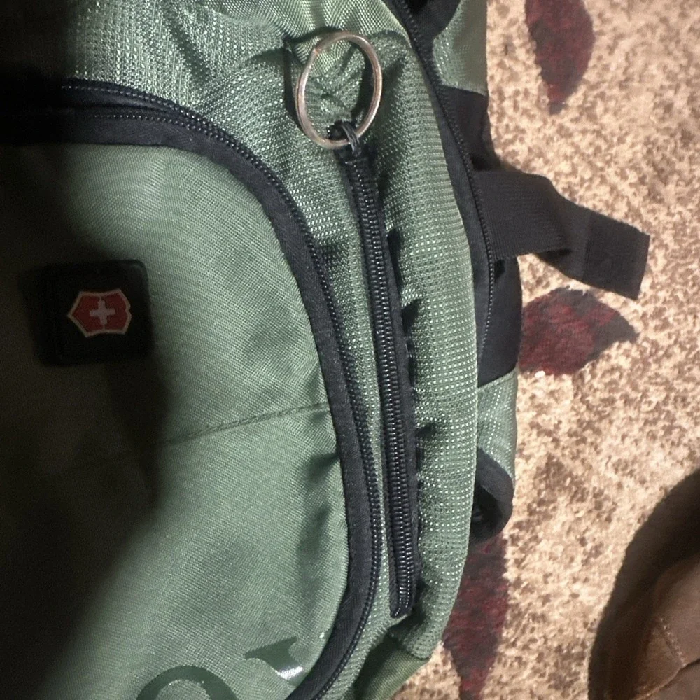 SwissGear ScanSmart Laptop Backpack Green Black 15 Inch Universal Tech Bag